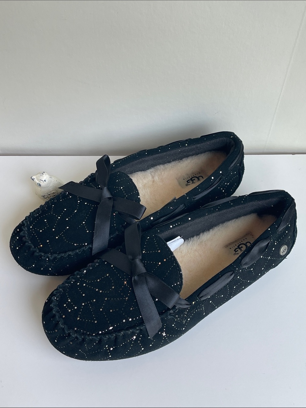 UGG Women's Dakota Stargirl Slipper Size 4